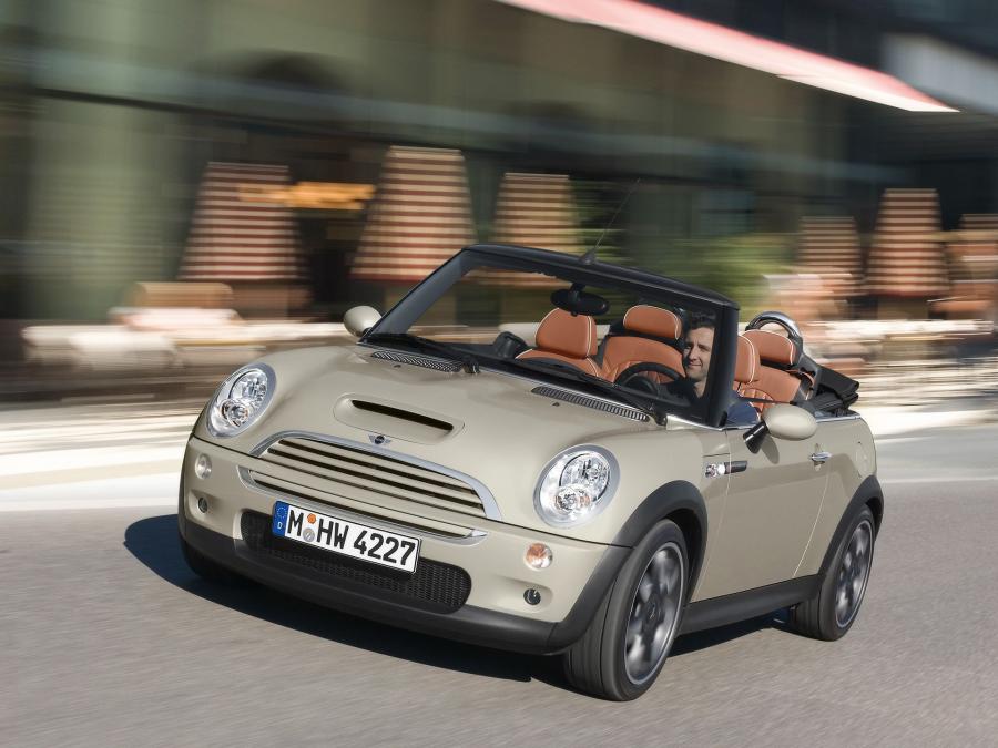  Mini Cooper S Cabrio Sidewalk 2006 года  (фото 17 из 19)